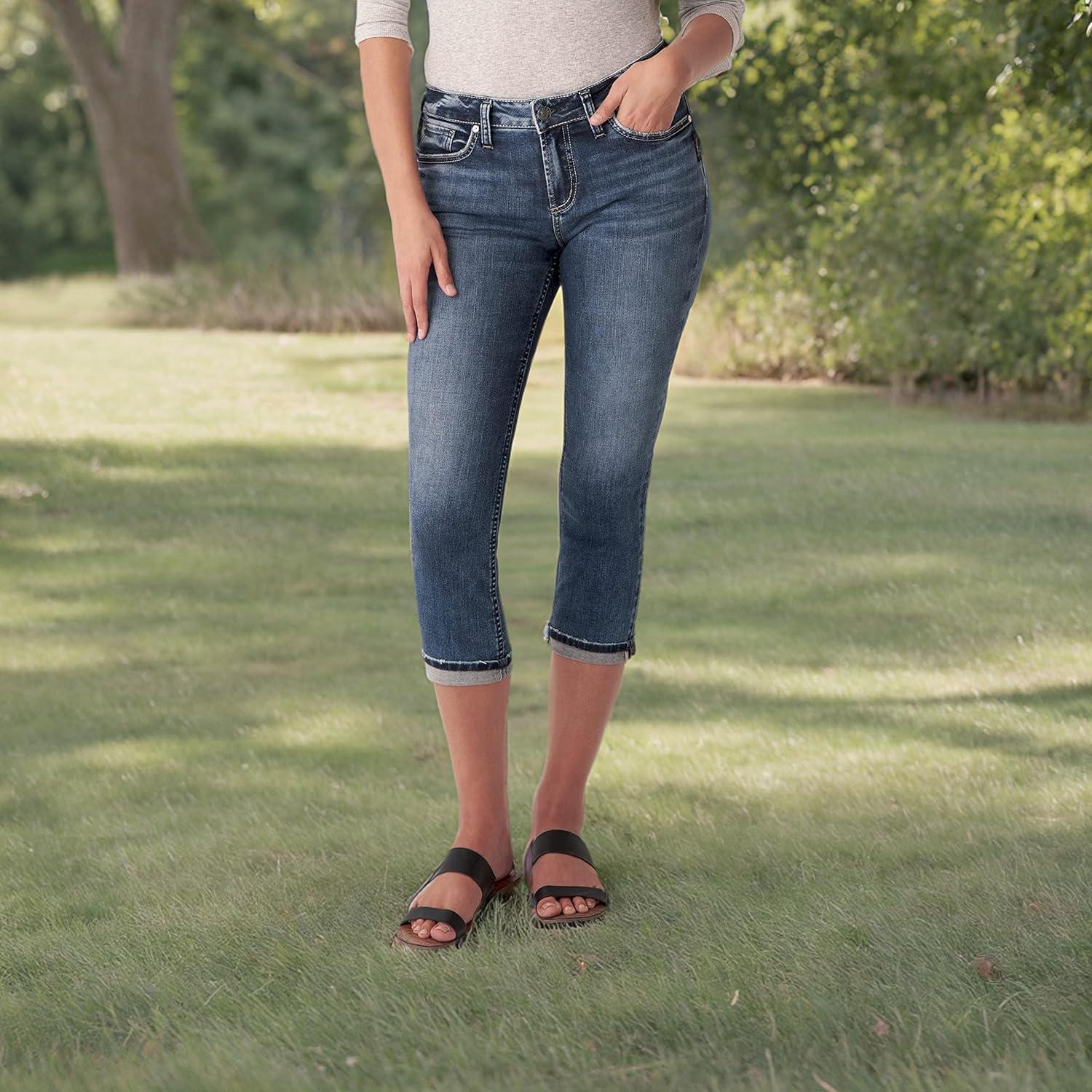 image:imageSilver Jeans Co Womens Elyse Mid Rise Comfort Fit Capri JeansDark Power Stretch