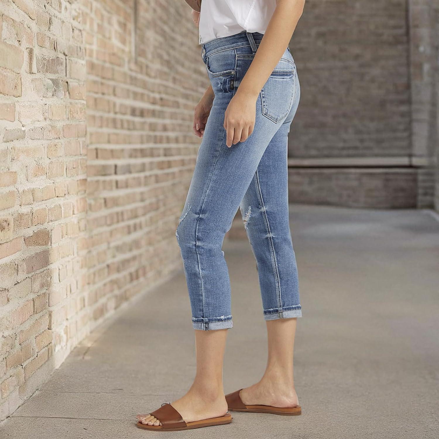 image:imageSilver Jeans Co Womens Suki Curvy Fit Mid Rise Capri JeanMed Wash Eae252