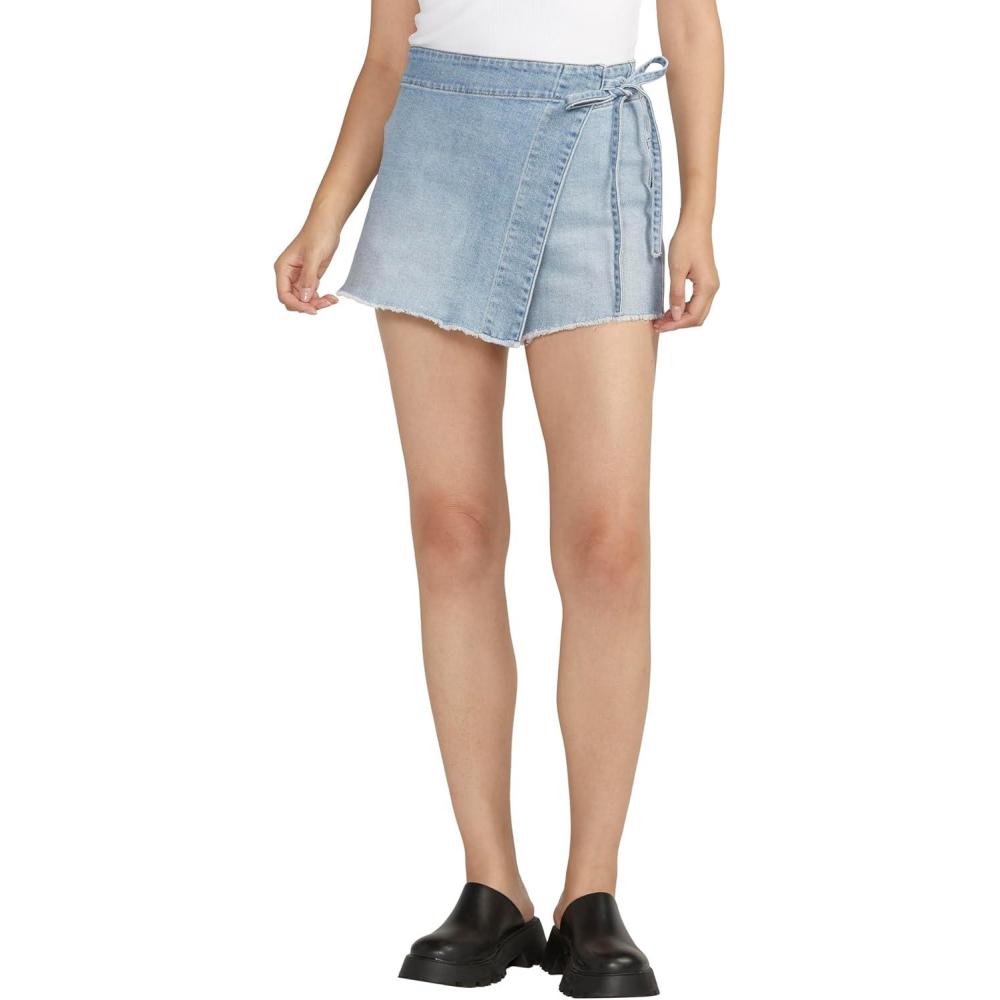 image:imageSilver Jeans Co Womens TieUp Jean SkortMed Wash Acs282